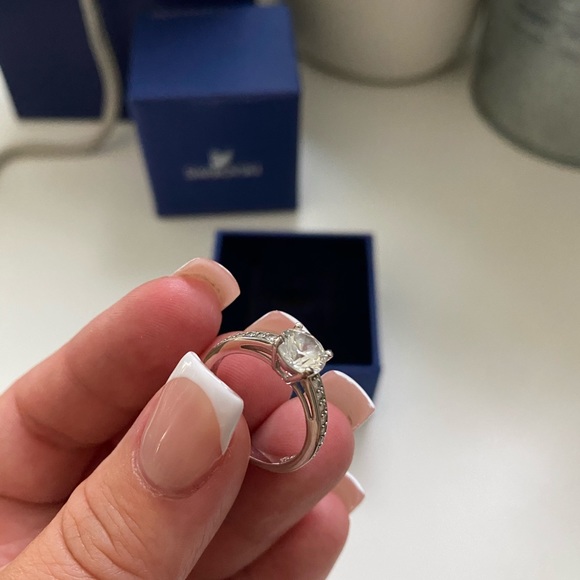 Swarovski ring - Picture 3 of 5